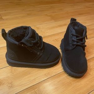 Black Ugg Neumel Unisex Boot Toddler Size: 8